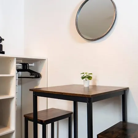 Studio Centre, Charles 3 * Нанси